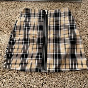 Stradivarius Plaid Mini Skirt in Beige and Black